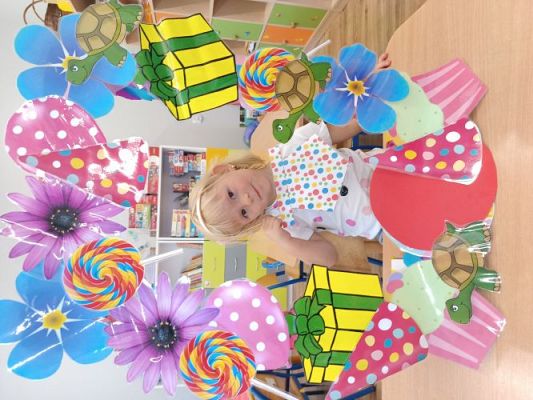 Grafika #17: Dzień kropki w grupie Motylki