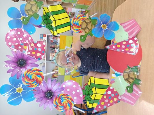 Grafika #20: Dzień kropki w grupie Motylki