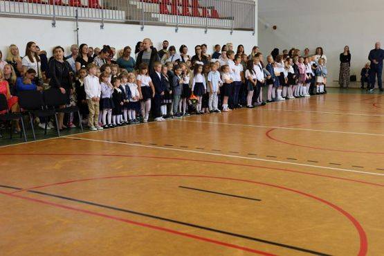 Grafika #7: Uroczyste rozpoczęcie roku szkolnego