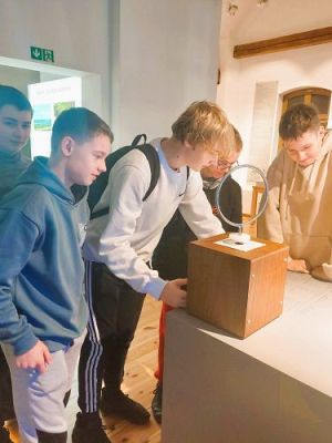 Grafika #20: Nawigacja w przyszłość, czyli lekcje z klimatem w Słowińskim Parku Narodowym-zajęcia warsztatowe.