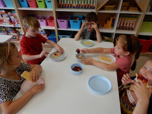 Grafika #1: Jesienne smaki z sadu