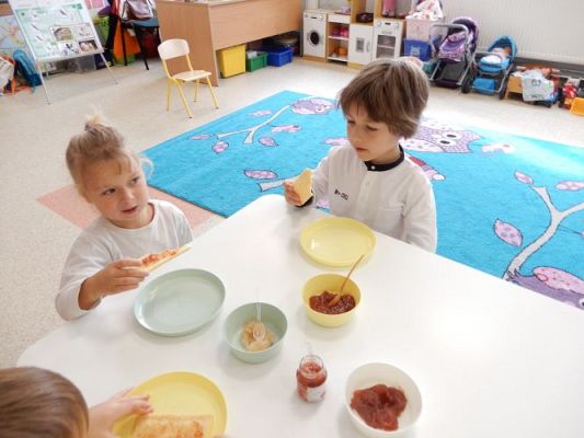 Grafika #4: Jesienne smaki z sadu