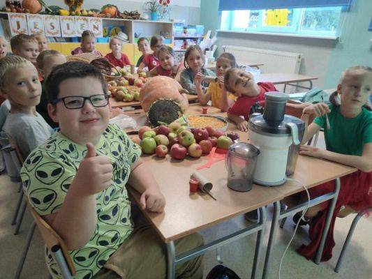 Grafika #4: Dzień Jabłka