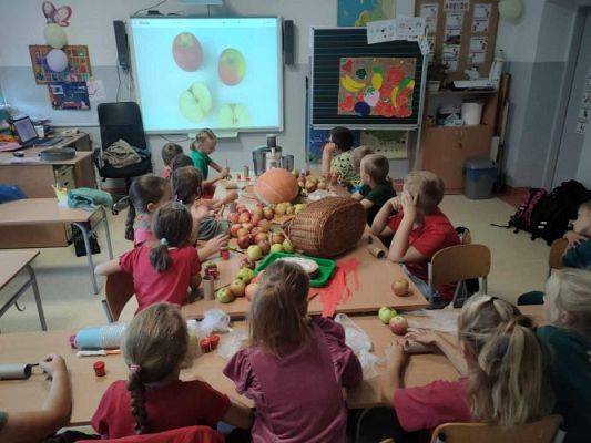 Grafika #23: Dzień Jabłka