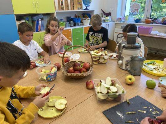 Grafika #31: Dzień Jabłka