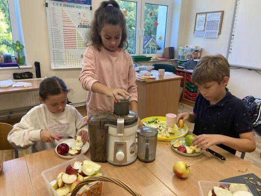 Grafika #34: Dzień Jabłka