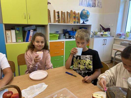 Grafika #36: Dzień Jabłka