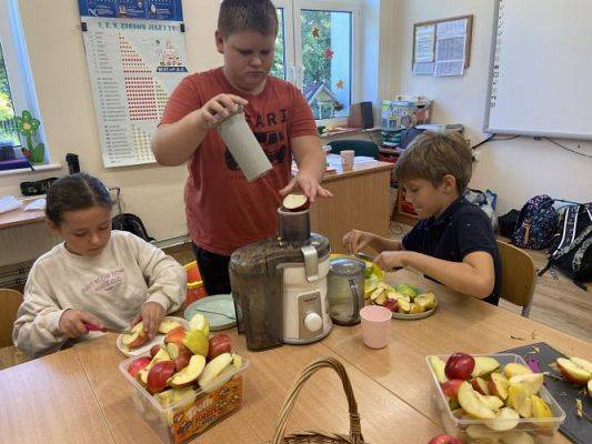 Grafika #37: Dzień Jabłka