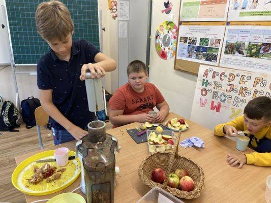 Grafika #44: Dzień Jabłka