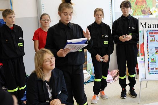 Grafika #10: Pokazy ratownictwa medycznego