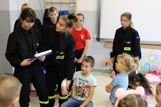 Grafika #18: Pokazy ratownictwa medycznego