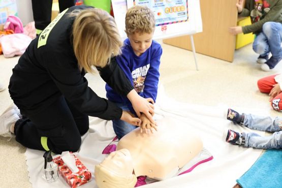 Grafika #28: Pokazy ratownictwa medycznego