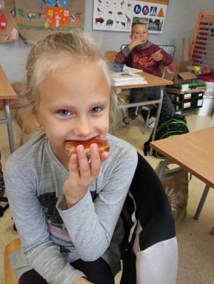 Grafika #3: Dzień Chleba z klasą drugą