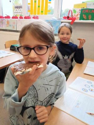 Grafika #6: Dzień Chleba z klasą drugą