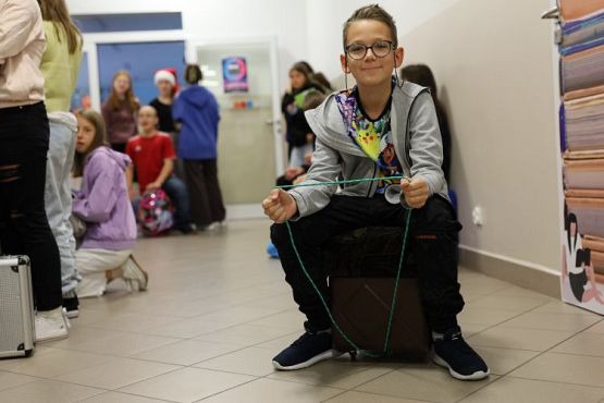 Grafika #3: Dzień bez plecaka