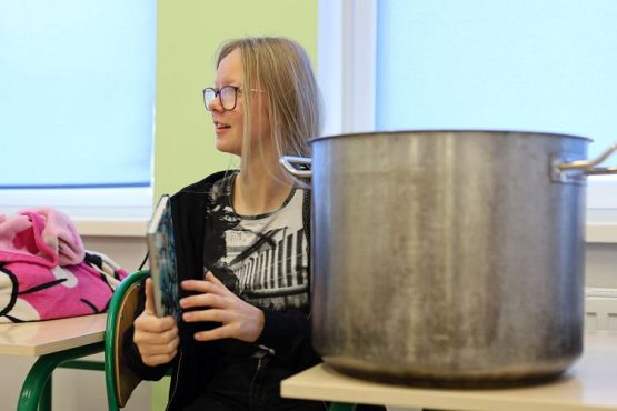 Grafika #8: Dzień bez plecaka