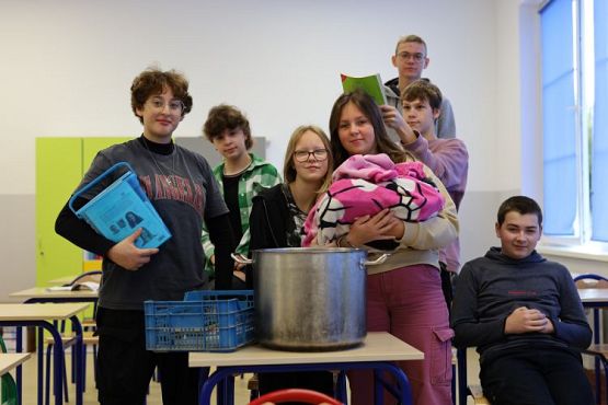 Grafika #9: Dzień bez plecaka