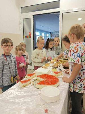 Grafika #2: Przybij 5 dla hospicjum - kiermasz ciast