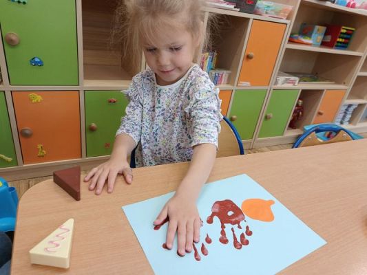 Grafika #19: Tup, tup, idzie jeż