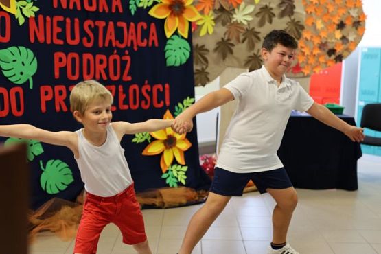 Grafika #29: Uroczysty apel z okazji Dnia Edukacji Narodowej