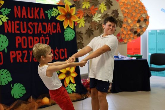 Grafika #30: Uroczysty apel z okazji Dnia Edukacji Narodowej