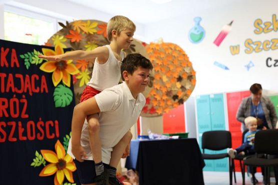 Grafika #34: Uroczysty apel z okazji Dnia Edukacji Narodowej