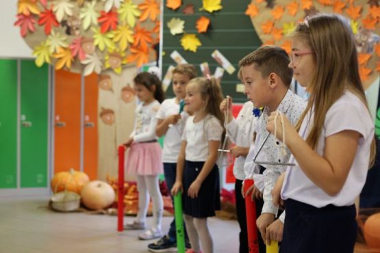 Grafika #9: Uroczystość ślubowania i pasowania uczniów klasy pierwszej