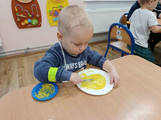 Grafika #1: Dzień Kundelka u maluszków