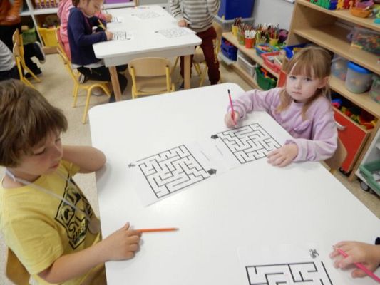 Grafika #1: Dzień kundelka w przedszkolu