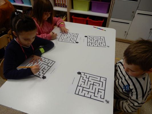 Grafika #2: Dzień kundelka w przedszkolu