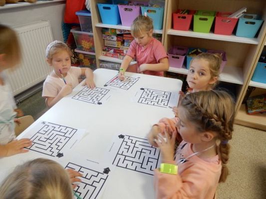 Grafika #6: Dzień kundelka w przedszkolu