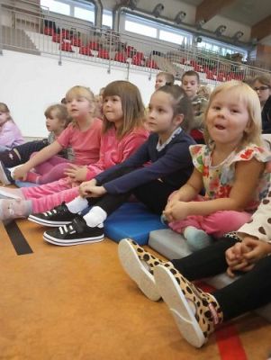 Grafika #1: Pogadanka "Bezpieczna droga"