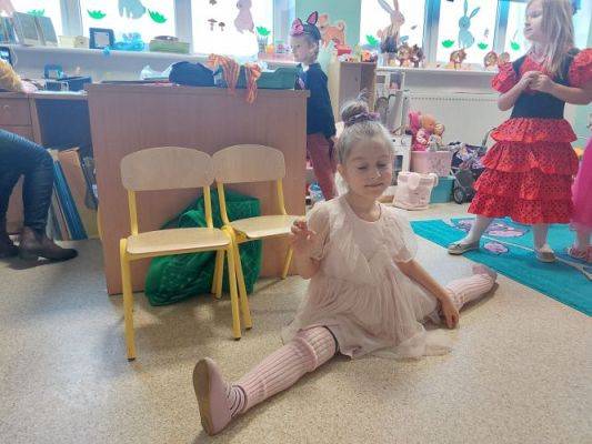 Grafika #0: Międzynarodowy Dzień Postaci z Bajek w przedszkolu