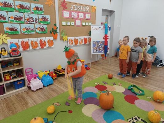 Grafika #1: Dzień Dyni u maluszków