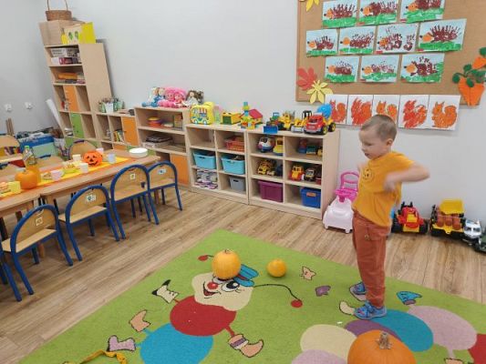 Grafika #2: Dzień Dyni u maluszków