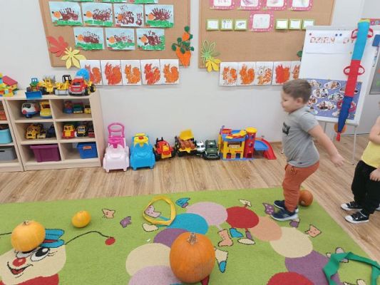 Grafika #4: Dzień Dyni u maluszków