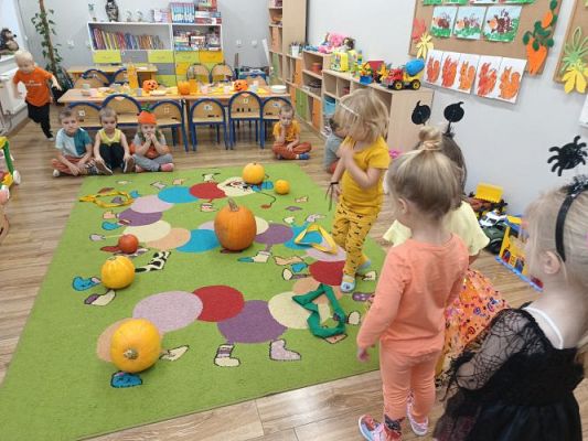 Grafika #15: Dzień Dyni u maluszków