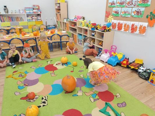 Grafika #16: Dzień Dyni u maluszków