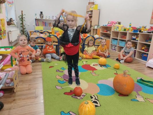 Grafika #21: Dzień Dyni u maluszków