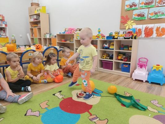 Grafika #24: Dzień Dyni u maluszków