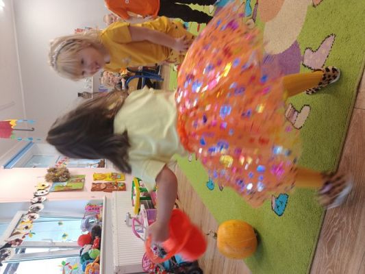 Grafika #33: Dzień Dyni u maluszków