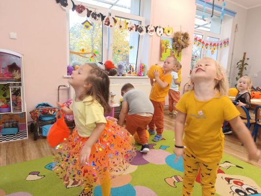 Grafika #40: Dzień Dyni u maluszków