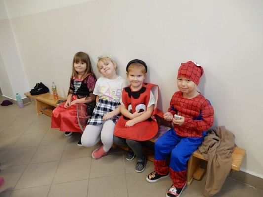 Grafika #2: Bal jesienny