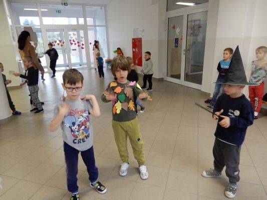 Grafika #7: Bal jesienny