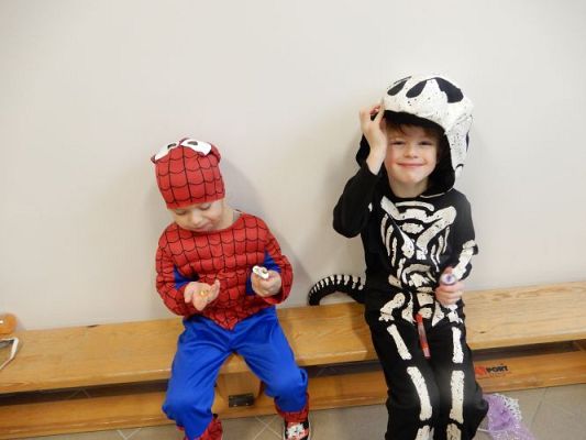 Grafika #9: Bal jesienny