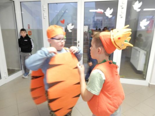 Grafika #12: Bal jesienny