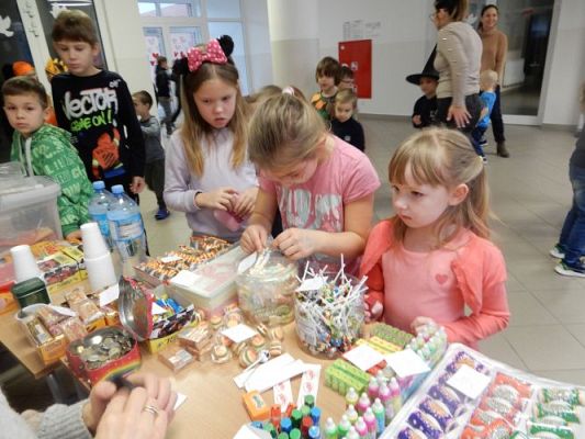 Grafika #13: Bal jesienny