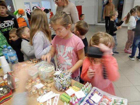 Grafika #14: Bal jesienny