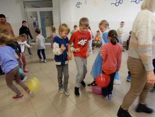 Grafika #22: Bal jesienny