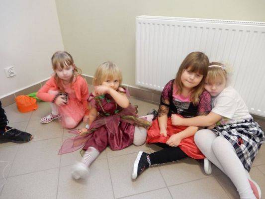 Grafika #36: Bal jesienny